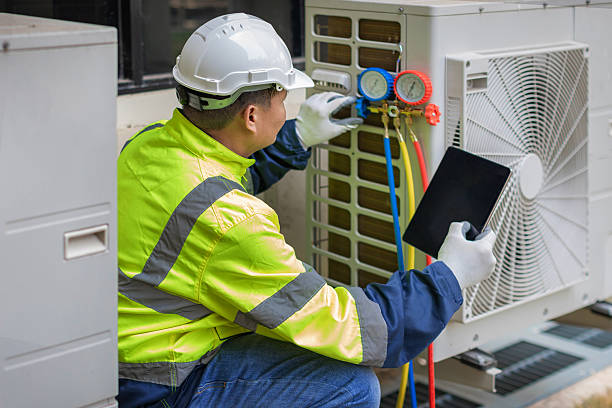 Professional Emergency Hvac Repair technician working in Floral Park, NY